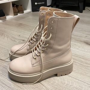 And other stories boots